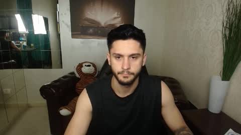 Snapshot of troywade chatting on 05-08-26, 04:40 TroyWade online show from 05-08-26, 04:40