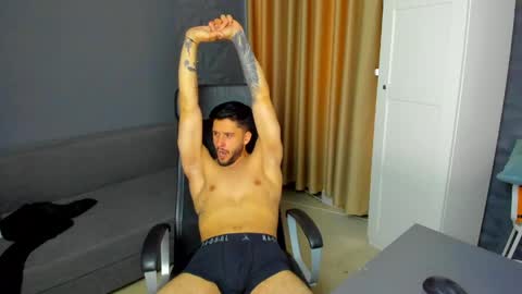 Snapshot of troywade chatting on 05-21-26, 05:14 TroyWade online show from 05-21-26, 05:14