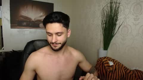 Snapshot of troywade chatting on 05-22-26, 04:41 TroyWade online show from 05-22-26, 04:41
