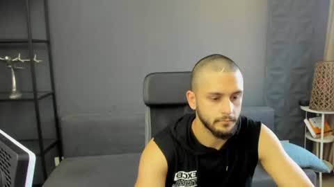 Snapshot of troywade chatting on 06-14-26, 04:25 TroyWade online show from 06-14-26, 04:25