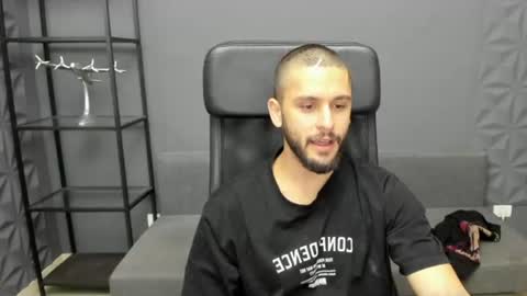Snapshot of troywade chatting on 06-19-26, 04:50 TroyWade online show from 06-19-26, 04:50