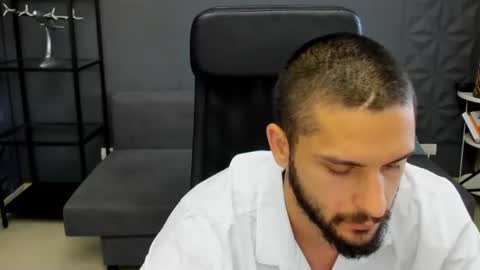 Snapshot of troywade chatting on 06-26-26, 04:17 TroyWade online show from 06-26-26, 04:17