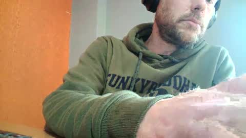 Snapshot of truble_78 chatting on 02-19-25, 01:39 truble_78 online show from 02-19-25, 01:39