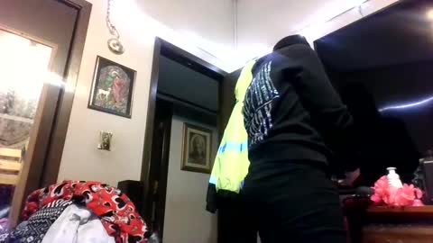 Snapshot of truckerswifetobe chatting on 12-07-24, 04:31 TruckersWifeToBe online show from 12-07-24, 04:31