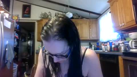 Snapshot of truckerswifetobe chatting on 01-17-25, 04:04 TruckersWifeToBe online show from 01-17-25, 04:04