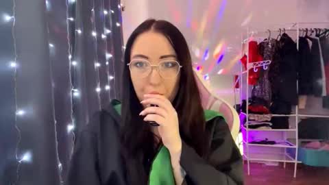 Amelia online show from 10-14-25, 11:11