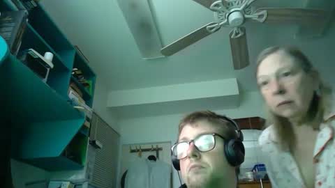 HandicappedLaugher online show from 12-04-24, 01:47