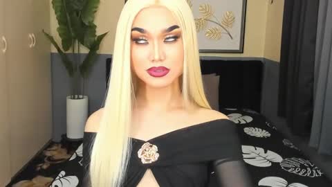 Saskia online show from 12-22-24, 10:06