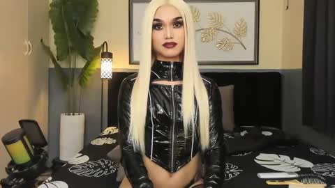 Saskia online show from 01-20-25, 09:43