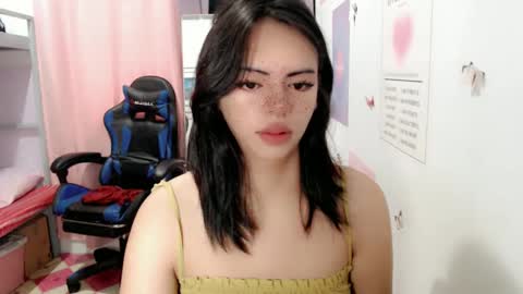 Snapshot of ts_vexana chatting on 12-30-24, 01:37 Dhalia online show from 12-30-24, 01:37