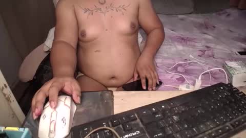 Snapshot of tsamandaxxx chatting on 06-07-26, 01:43 tsamandaxxx online show from 06-07-26, 01:43
