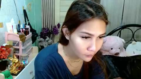 SHENA  online show from 11-29-25, 09:01