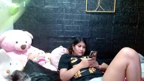 SHENA  online show from 04-16-26, 04:19