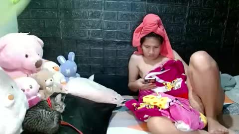 SHENA  online show from 04-17-26, 05:27