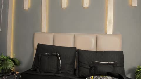 Snapshot of tsexoticfuck chatting on 02-20-26, 07:47 C H L O E online show from 02-20-26, 07:47