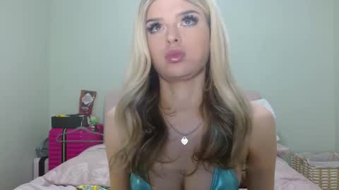 Snapshot of tsindicablue chatting on 12-10-24, 03:30 tsindicablue online show from 12-10-24, 03:30