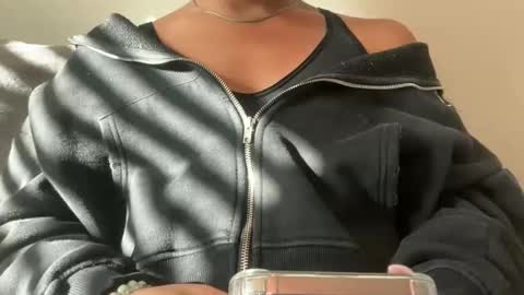 tsj777 online show from 11-18-25, 08:13