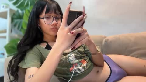 kendall online show from 09-10-25, 08:42