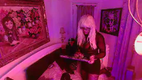 Snapshot of tsmilasdoee chatting on 02-10-25, 03:46 Sassy Star online show from 02-10-25, 03:46