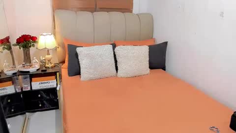 Snapshot of tspearlofasia chatting on 01-10-25, 02:57 Graciella online show from 01-10-25, 02:57