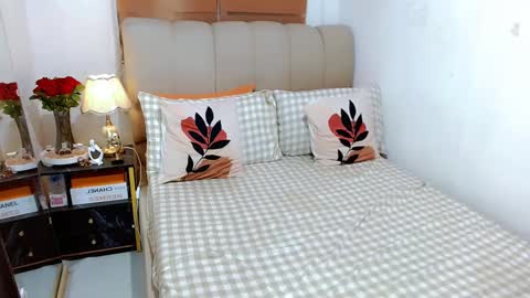 Snapshot of tspearlofasia chatting on 02-01-25, 02:58 Graciella online show from 02-01-25, 02:58