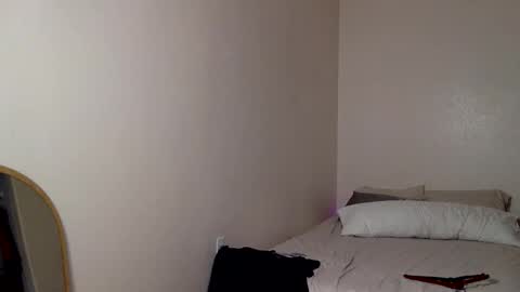 Snapshot of ttannery chatting on 11-28-25, 04:48 alexxxander online show from 11-28-25, 04:48