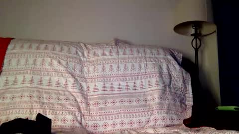 Snapshot of ttannery chatting on 12-17-25, 07:25 alexxxander online show from 12-17-25, 07:25