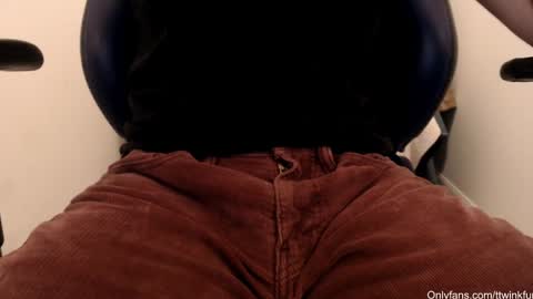 Snapshot of ttwinkfun chatting on 01-20-25, 04:43 ttwinkfun online show from 01-20-25, 04:43