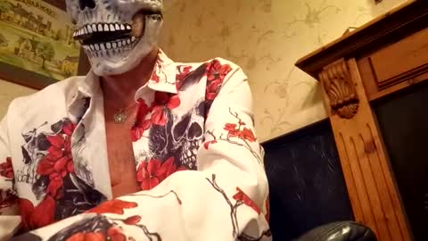 Snapshot of tubsy6868 chatting on 10-31-25, 10:55 tubsy6868 online show from 10-31-25, 10:55