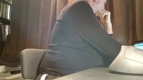 Snapshot of tubsy6868 chatting on 11-26-25, 09:32 tubsy6868 online show from 11-26-25, 09:32