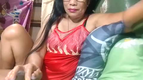 Snapshot of tuchmegently chatting on 05-06-26, 09:09 Mae online show from 05-06-26, 09:09