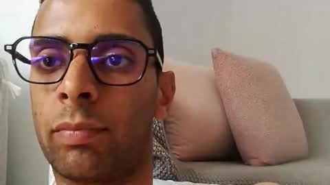 Snapshot of tunisiensexyguy chatting on 04-25-26, 01:14 TunisienSexyGuy online show from 04-25-26, 01:14