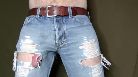 Phil Box online show from 10-24-25, 04:09