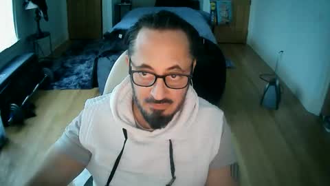 Snapshot of tuscan_taurus chatting on 04-23-26, 10:25 tuscan_taurus online show from 04-23-26, 10:25
