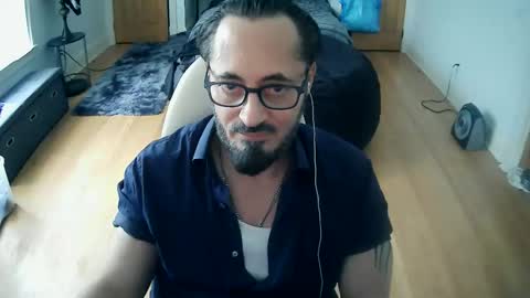 Snapshot of tuscan_taurus chatting on 04-25-26, 01:41 tuscan_taurus online show from 04-25-26, 01:41