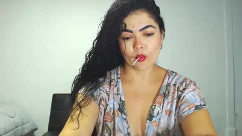 tuti online show from 09-22-25, 02:46