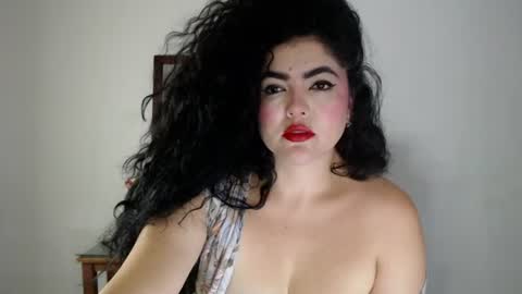 Snapshot of tuti_sex chatting on 07-17-26, 01:12 tuti online show from 07-17-26, 01:12