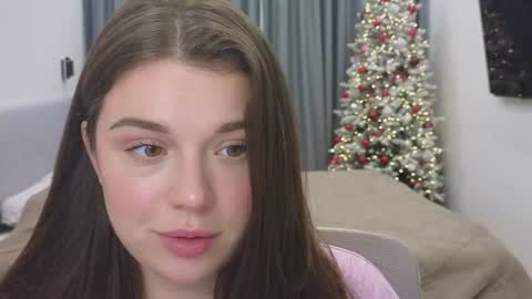Snapshot of tutti_frutti_ chatting on 12-23-24, 11:17 Ariana online show from 12-23-24, 11:17