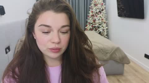 Snapshot of tutti_frutti_ chatting on 12-29-24, 09:09 Ariana online show from 12-29-24, 09:09