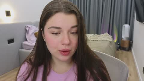 Snapshot of tutti_frutti_ chatting on 01-26-25, 09:18 Ariana online show from 01-26-25, 09:18