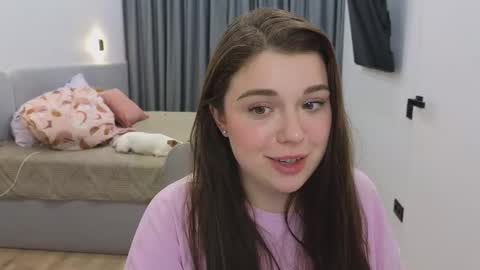 Snapshot of tutti_frutti_ chatting on 02-14-25, 12:30 Ariana online show from 02-14-25, 12:30