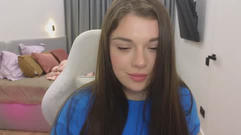 Snapshot of tutti_frutti_ chatting on 02-17-25, 11:31 Ariana online show from 02-17-25, 11:31