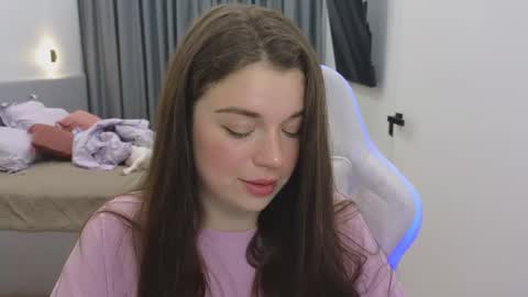 Snapshot of tutti_frutti_ chatting on 03-06-25, 08:27 Ariana online show from 03-06-25, 08:27