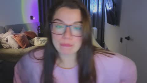 Snapshot of tutti_frutti_ chatting on 09-25-25, 10:35 Ariana online show from 09-25-25, 10:35