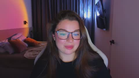 Snapshot of tutti_frutti_ chatting on 10-15-25, 09:04 Ariana online show from 10-15-25, 09:04