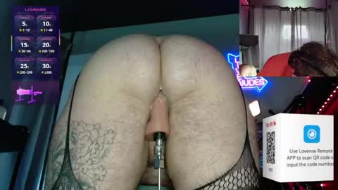 Snapshot of tuxedomasc95 chatting on 05-30-26, 05:21 Alfie online show from 05-30-26, 05:21