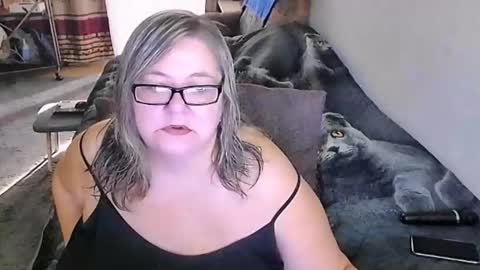 Lana online show from 10-08-25, 01:25