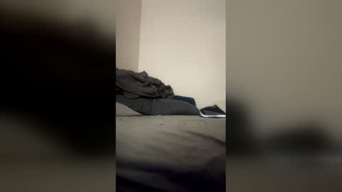 Snapshot of tvontheradio chatting on 04-04-26, 10:35 tvontheradio online show from 04-04-26, 10:35