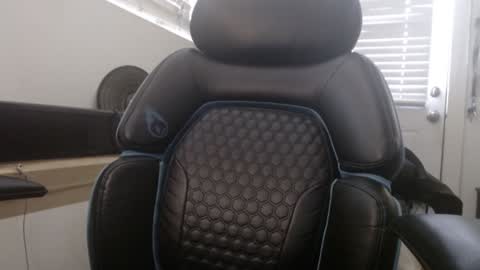 Snapshot of twackedntatted chatting on 01-21-25, 08:54 TwackedNTatted online show from 01-21-25, 08:54