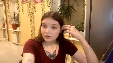 Snapshot of twandalazzar chatting on 02-21-26, 04:19 Emily online show from 02-21-26, 04:19